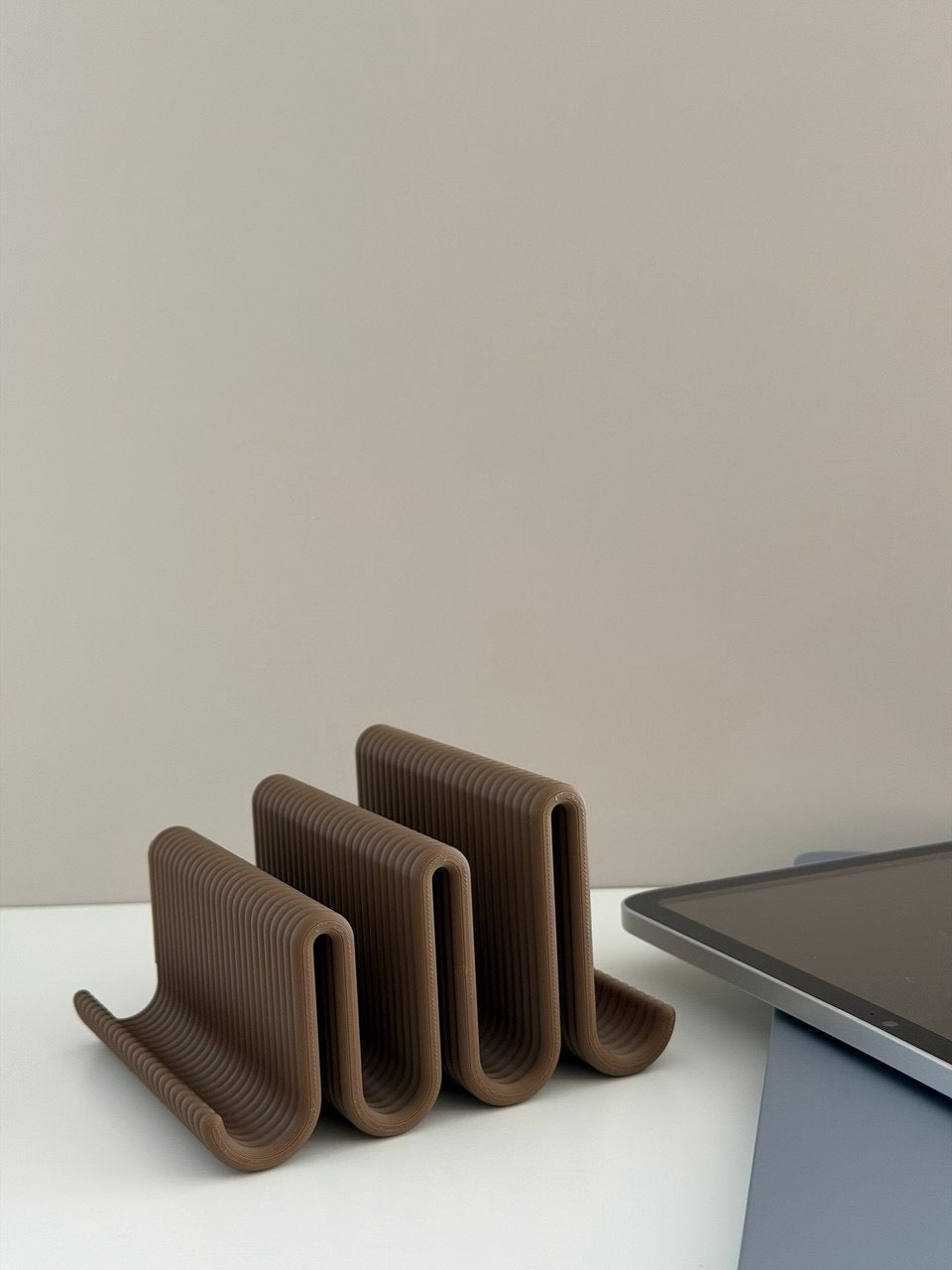 Wave Desk Organizer – Tablet, Book & Document Holder Stand