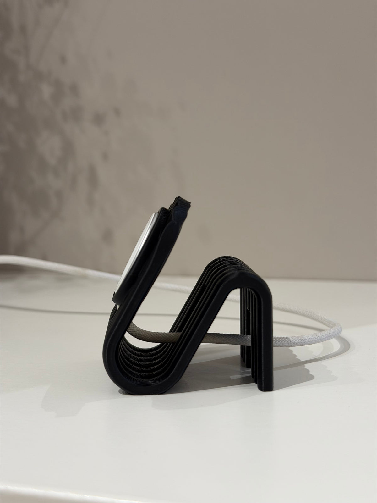 Apple Watch Charging Stand – Sleek Black Bedside Dock