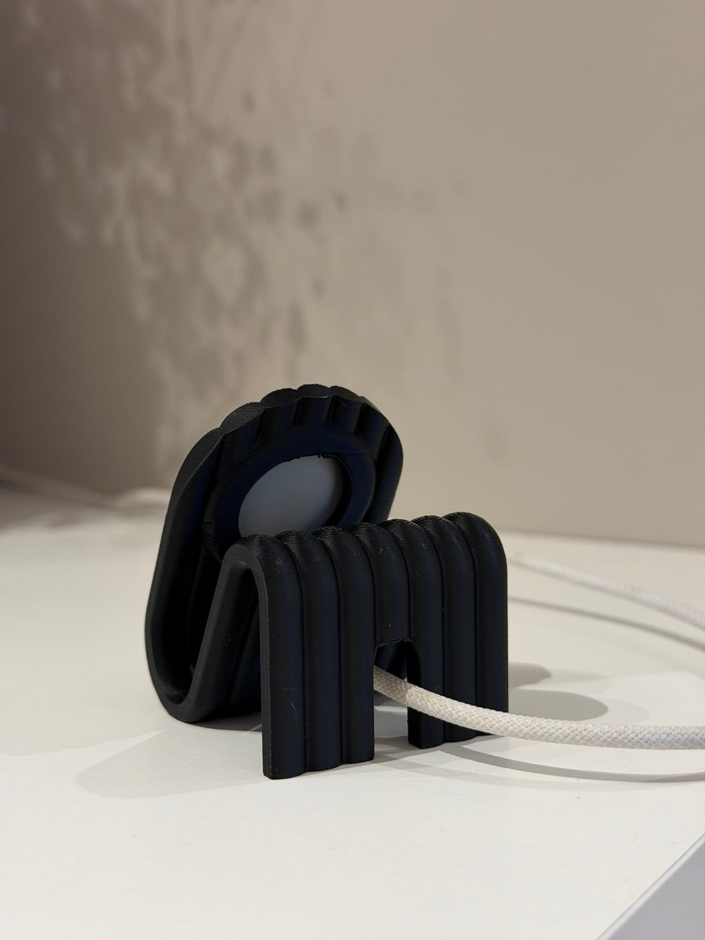 Apple Watch Charging Stand – Sleek Black Bedside Dock